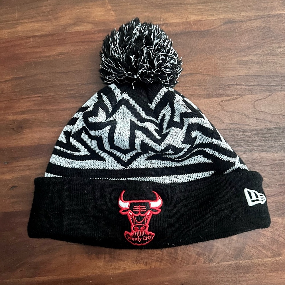 Bulls Beanie with pom pom